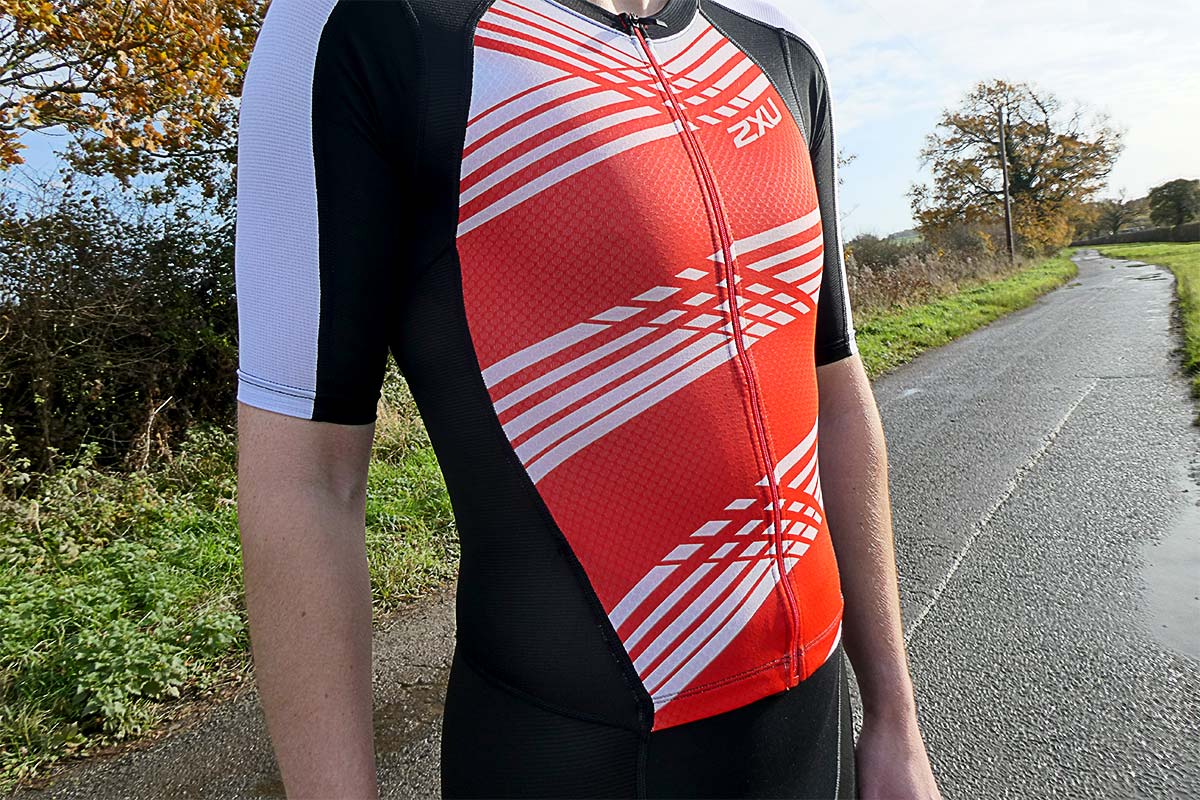2021 Details about   2XU Men's Compression Sleeved Tri Top 